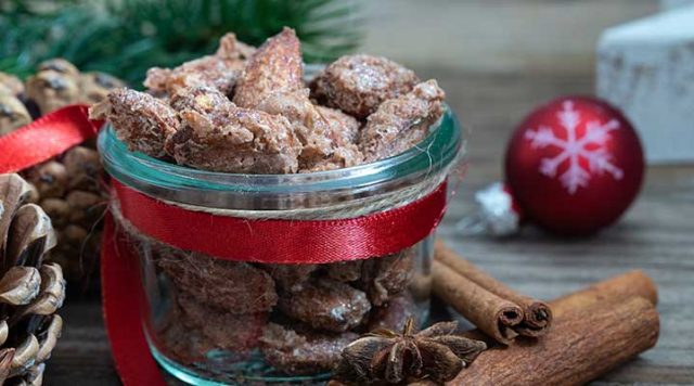 Cinnamon Sugared Almonds packaged in a mason jar