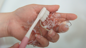 how to clean your retainer